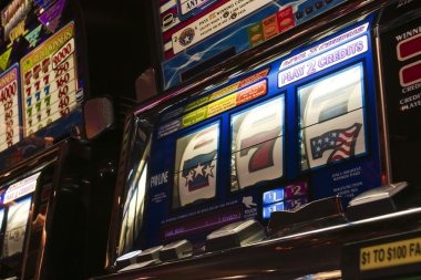 mesin22 Dadu Online live dealer rolling dice with real-time camera feed